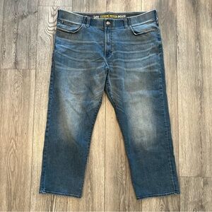 Lee Men’s Extreme Motion MVP Relaxed Fit Straight Leg Denim Jean 44x29